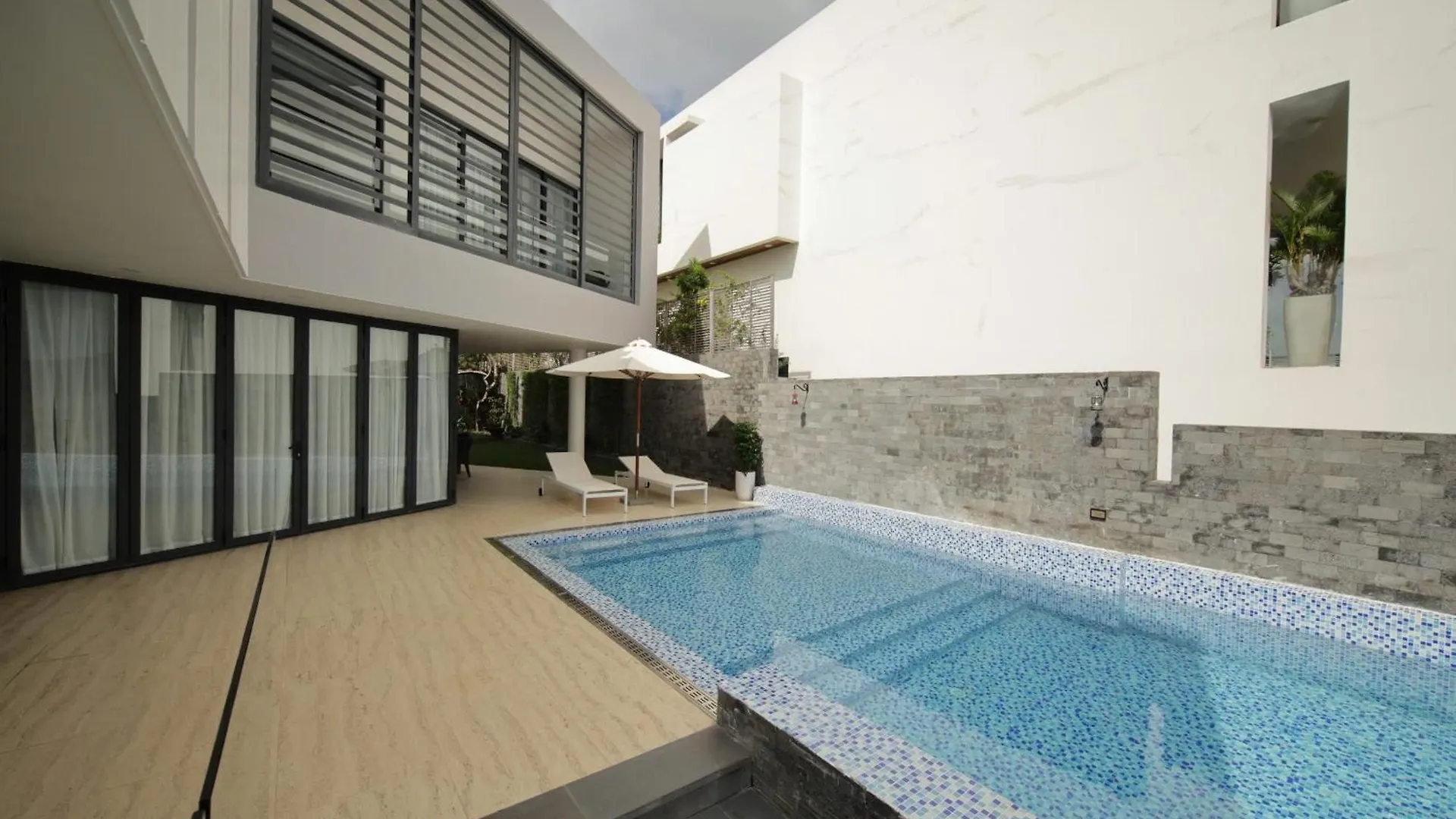 Villa Del Sol 나트랑 베트남